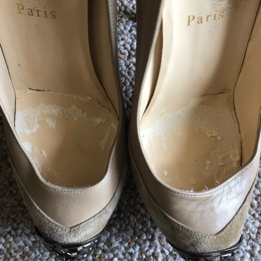 FINAL PRICE Authentic Louboutin Pumps - Picture 2 of 8